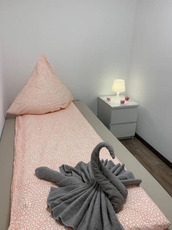 Central Private Rooms In Popular Neighborhood! 科隆 外观 照片